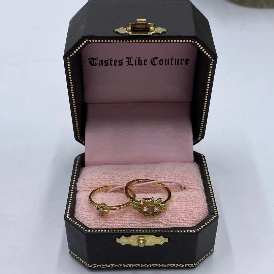 Juicy Couture Set of Two Rings Goldtone enamel pink Flower Bumblebee Sz 6.25 - Image 1 of 4