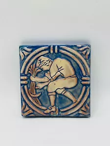 Azulejo Mercer Moravia segadora de trigo artes y manualidades cerámica azul - Imagen 1 de 4