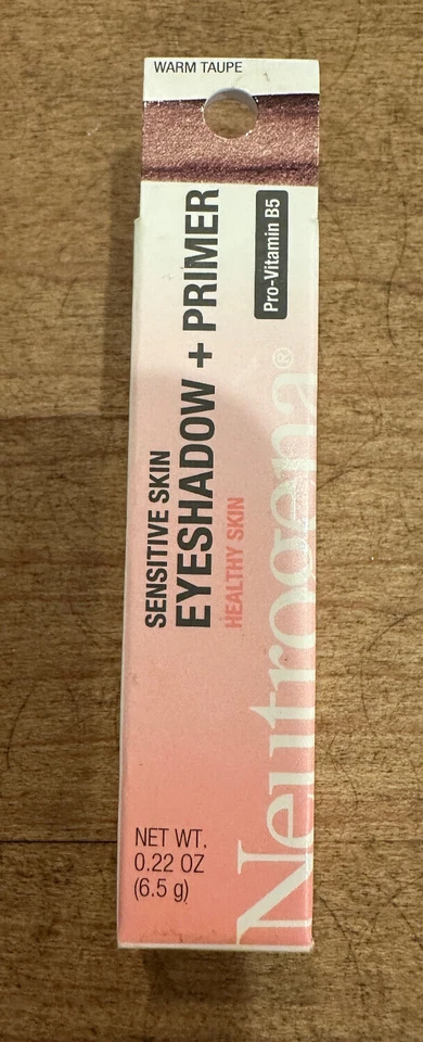 Neutrogena Sensitive Skin Eyeshadow + Primer | Warm Taupe Pro Vitamin B5 6.5g - Image 1 of 1