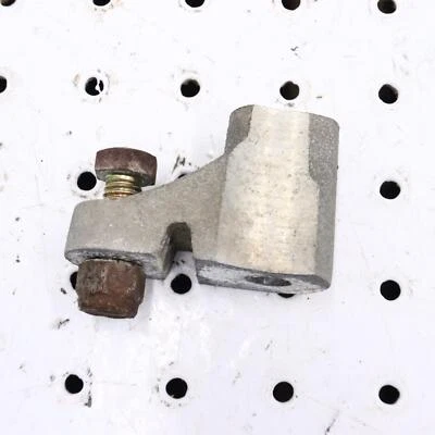 2002 ARCTIC CAT ZR 600 TRACK IDLER WHEEL MOUNT 1604-612 — 第 1/4 张图片