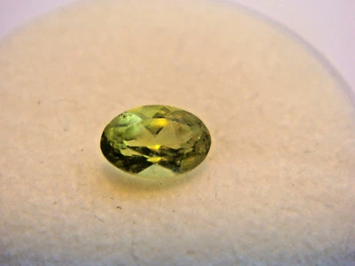 Peridot Oval Cut Gemstone 6 mm x 4 mm 0.55 Carat Natural faceted Gem - Image 1 of 3