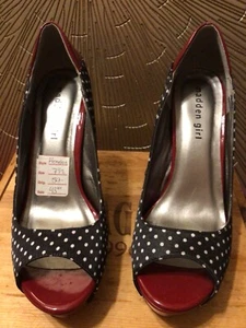 MADDEN GIRL Hennley Pinup Retro Red Black White Polka Dot 4 1/2" Heels Size 7.5M - Picture 1 of 10