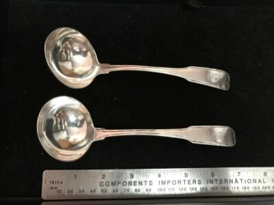  Antiguo par de cucharones irlandeses de plata esterlina de Jorge III de Robert Williams?? 1801 Foto 1 de 4