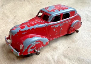 Vintage 1940s RED LaSalle Sedan TootsieToy Made in USA Original Hard Rubber Tire - Picture 1 of 3