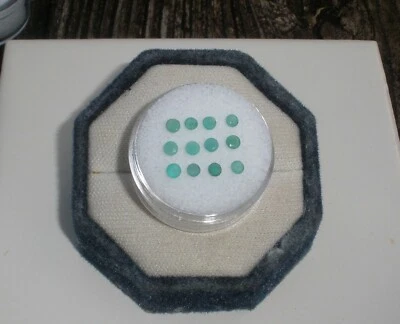 12 Colombian emerald round loose faceted natural gems 3mm each - Image 1 of 4