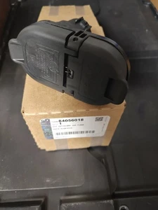 NEW 2014-24 Chevy/GMC OEM Trailer plug 7-Blade & 4-Flat # 84056018 GM - Picture 1 of 6