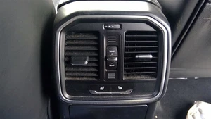 Temperature Control Console Mounted Rear Fits 15-18 PORSCHE MACAN 1506933 - Picture 1 of 7