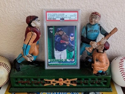 2019 ToppsChromeUpdate #21  Vladimir Guerrero Jr RC #59/99 Green Refractor PSA10 - Image 1 of 4
