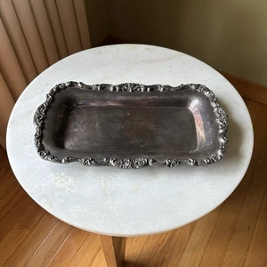 Vintage versilbertes verziertes dekoratives rechteckiges Tablett viktorianischer königlicher Stil - Bild 1 von 10