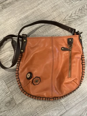 CHALA Handbag Large Cognac Faux Leather Hobo Crossbody Bag Boho Stitching Foto 1 de 4