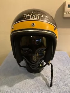 CASCO DE MOTO DE NIEVE SKI DOO TNT VINTAGE AÑOS 70 MATE ESCAMAS SKIDOO T'NT RARO LEER - Imagen 1 de 24