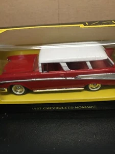 Road Signature 1:43 1957 Chevy Nomad - Picture 1 of 3