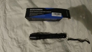 Blackshark Zoomable Flashlight - Picture 1 of 7