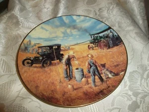 BOUNTIFUL  HARVEST~FARMING THE HEARTLAND~ DANBURY MINT COLLECTOR PLATE~81/4" - Picture 1 of 2