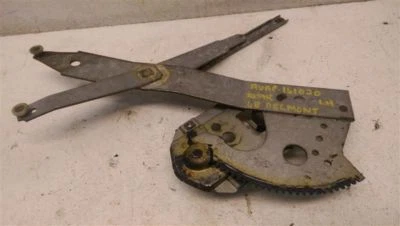 Drivers Left Rear Manual Window Regulator for 1968 Oldsmobile Delmont 88 Foto 1 de 4