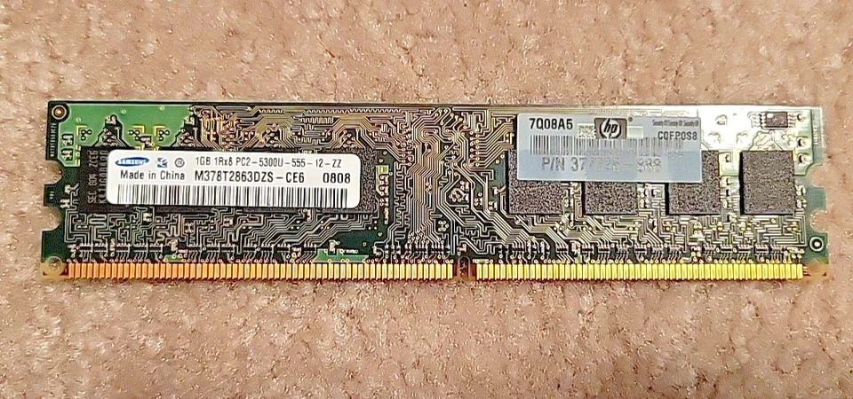 1GB 1Rx8 PC2-5300U-555-12-ZZ SAMSUNG RAM MEMORY - Imagen 1 de 2