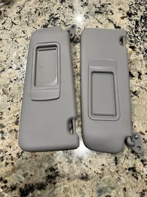 2006-2011 BMW 323i LEFT DRIVER AND RIGHT PASSENGER SIDE SUN VISORS OEM 270697 - Image 1 of 4