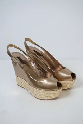 Louis Vuitton Tacones de Cuña de Cuero Dorado Metálico Talla 39 Nuevos Foto 1 de 4