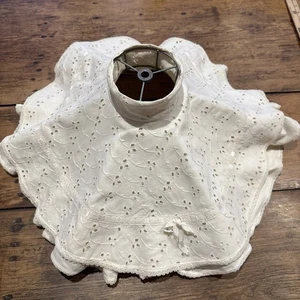 VTG Ruffled Eyelet Lace Ribbon Beige Bow Fabric Lamp Shade 22” Cottage Core - Picture 1 of 8