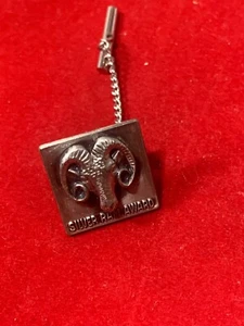 SILVER RAM AWARD TIE TACK SQUARE SHAPE WITH RAM IN CENTER 3/4" vintage - Picture 1 of 7