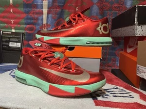 Nike Schuhe KD VI 6 Weihnachten Gr. 14 rot DS Sneaker 599424-601 sportlich Basketball - Bild 1 von 15