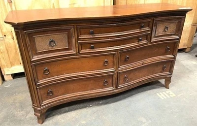 Cómoda Hooker Furniture 1125-91002Windward 66Wx 38H x 20D USADA Foto 1 de 3