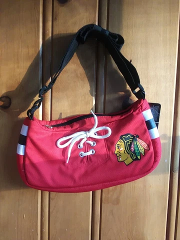 NHL Chicago Blackhawks Shoulder Bag Purse Padded Jersey 12 x 7 x 3 New With Tags Cover