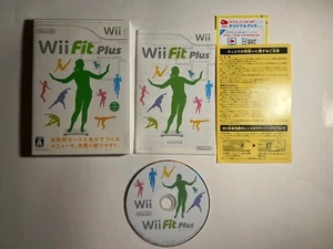 Wii Fit Plus giapponese Nintendo Wii CIB completo non testato - Foto 1 di 5