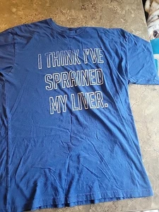 T-shirt grande Penso di aver distorto il mio fegato - Foto 1 di 4