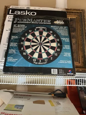 Tablero de dardos maestro Sportcraft Pub de colección. Usado solo dos veces. Foto 1 de 2