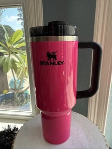 Stanley Electric PINK + Black Cup 40 oz (5 Cups) Quencher H2.0 Stanley Tumbler - Picture 1 of 4