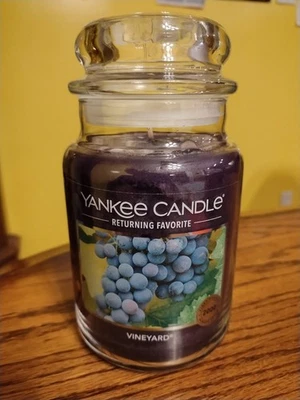 洋基蜡烛葡萄园 22 盎司罐强葡萄/水果香味罕见已停产 — 第 1/3 张图片