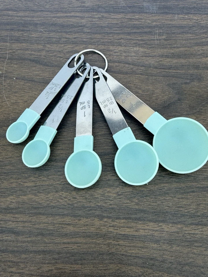 Juego de cucharas medidoras - Acero inoxidable y verde menta - 5 piezas con soporte para anillo Foto 1 de 3