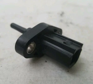 13 14 15 16 17 HONDA CBR1000RR OEM AIR INTAKE TEMPERATURE TEMP SENSOR - Picture 1 of 3