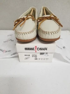 Minnetonka Women's Boat Moc Off White Leather Moccasin Shoe 611S NIB - Picture 1 of 10
