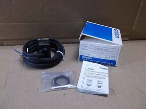 E3JU-D1M4 Omron NEW In Box Photoelectric Sensor Switch E3JUD1M4 - Picture 1 of 4