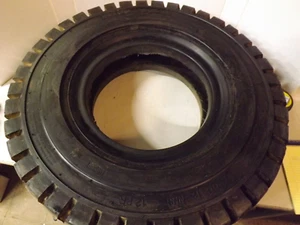 NOS Fork Lift Tire Mitco Solver 7.00-12 NHS 12PR 26" tall - Picture 1 of 8