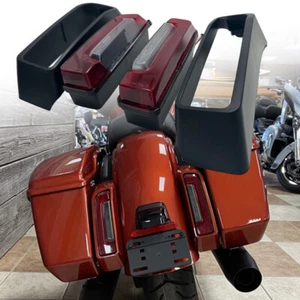 Par de luces traseras LED para bolsa de sillín para 2024 Street Glide Road Glide - Imagen 1 de 14