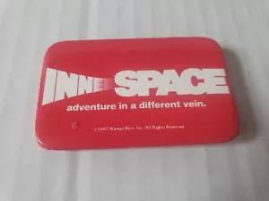 Vintage 1987 Red Inner Space Film Promo Knopf Pinback!! Meg Ryan Dennis Quaid - Bild 1 von 2