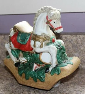 Christmas Horse Music Box Plays We Wish You a Merry Christmas! - Picture 1 of 5