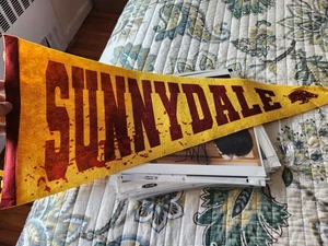 New Loot Crate Buffy The Vampire Slayer Sunnydale Pennant Flag Gellar - Picture 1 of 3