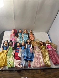 Lote de 12 Muñecas Princesa Disney Blancanieves Ariel Cenicienta Jazmín Mulan Tiana - Imagen 1 de 9