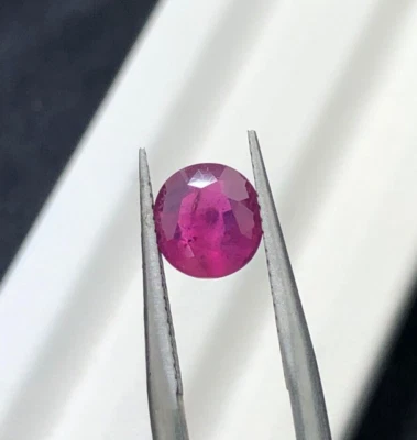 1.45 ct top quality natural transparent ruby loose gemstone from Afghanistan - Image 1 of 4