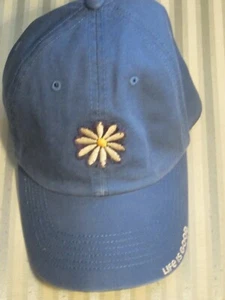 NWT LIFE IS GOOD WOMENS CHILL CAP ."A TATTERED CHILL DAISY"....GREAT GIFT (OS) - Picture 1 of 4