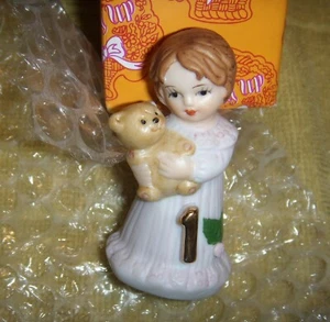 Sin usar y en caja figura de cumpleaños para niñas de 1 año de edad - Bisque porcelana-Enesco MORENA - Imagen 1 de 1