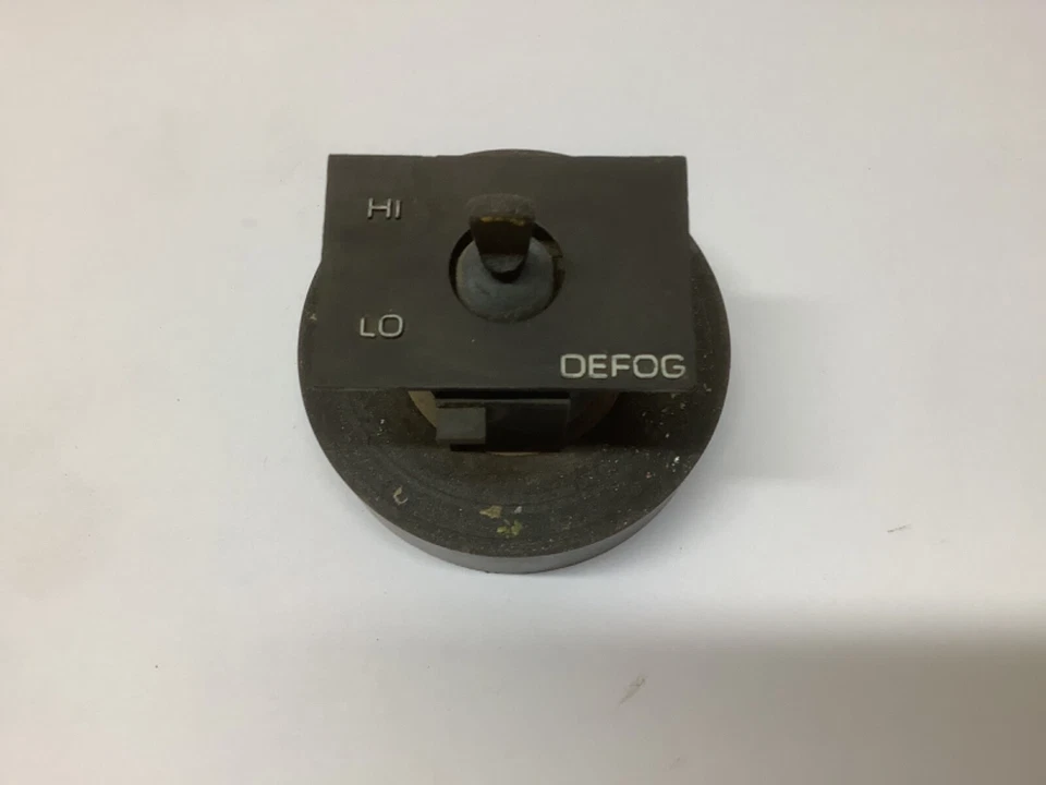 Chevy Nova 1977 1978 1979 Defog Switch Buick Skylark Oldsmobile Omega OEM Foto 1 de 3