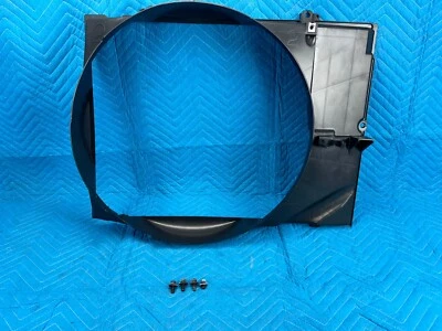 Toyota Land Cruiser LX470 Radiator Fan Shroud 16711-50090 1998-2007 OEM Foto 1 de 4