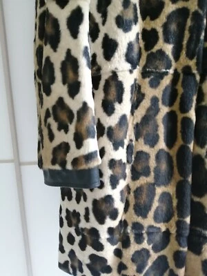 Pelliccia modello Cavalli taglia 42/44. Maculata. Come nuova.  - Immagine 1 di 3