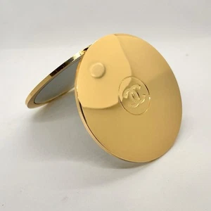 CHANEL Beaute Beauty VIP GWP Gift Gold Compact Make Up Mirror - Picture 1 of 6
