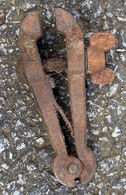 VINTAGE HAND VICE ENGINEERS JEWELLERS TOOL - Image 1 of 4